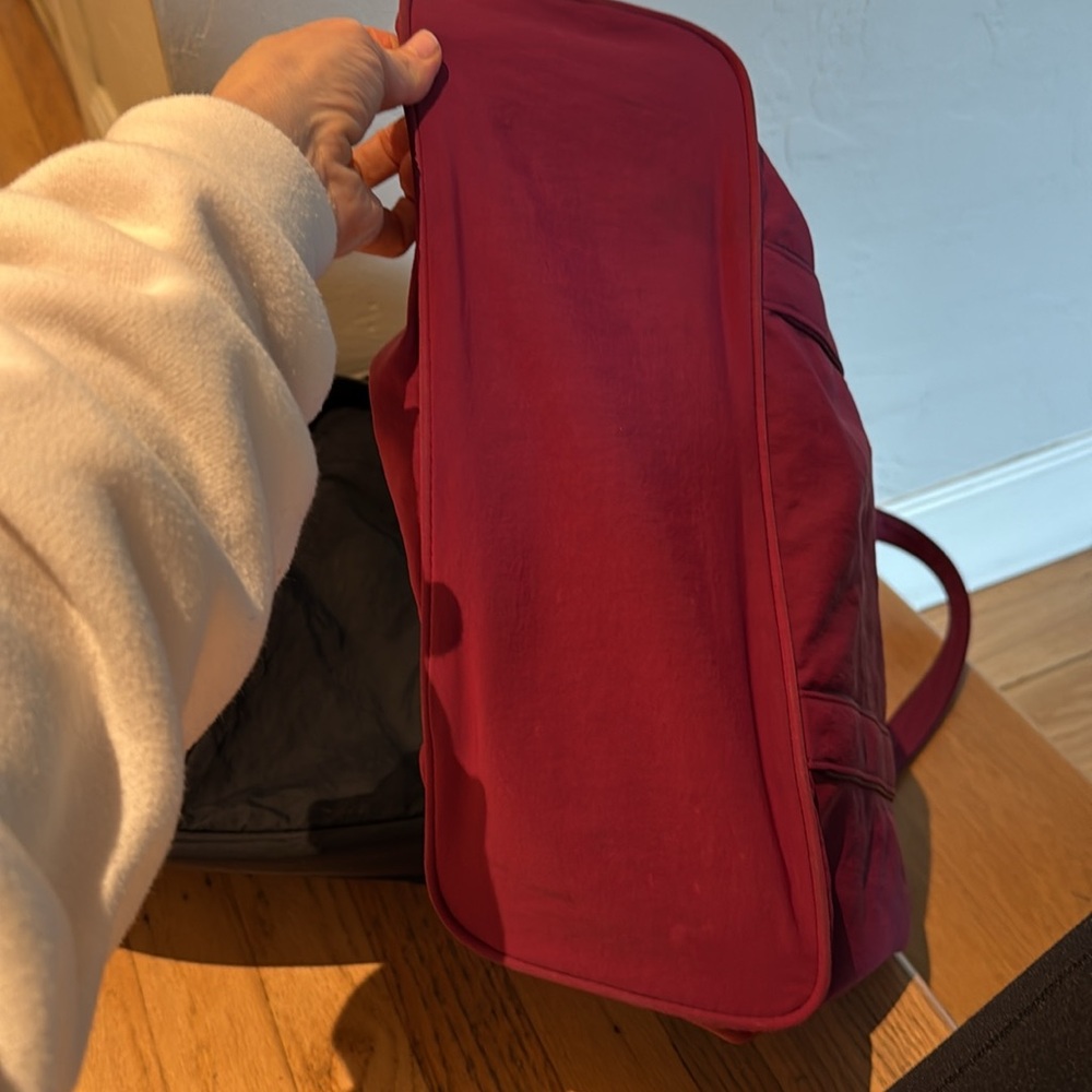 lululemon athletica Deep Berry Tote Bag - Picture 6 of 6